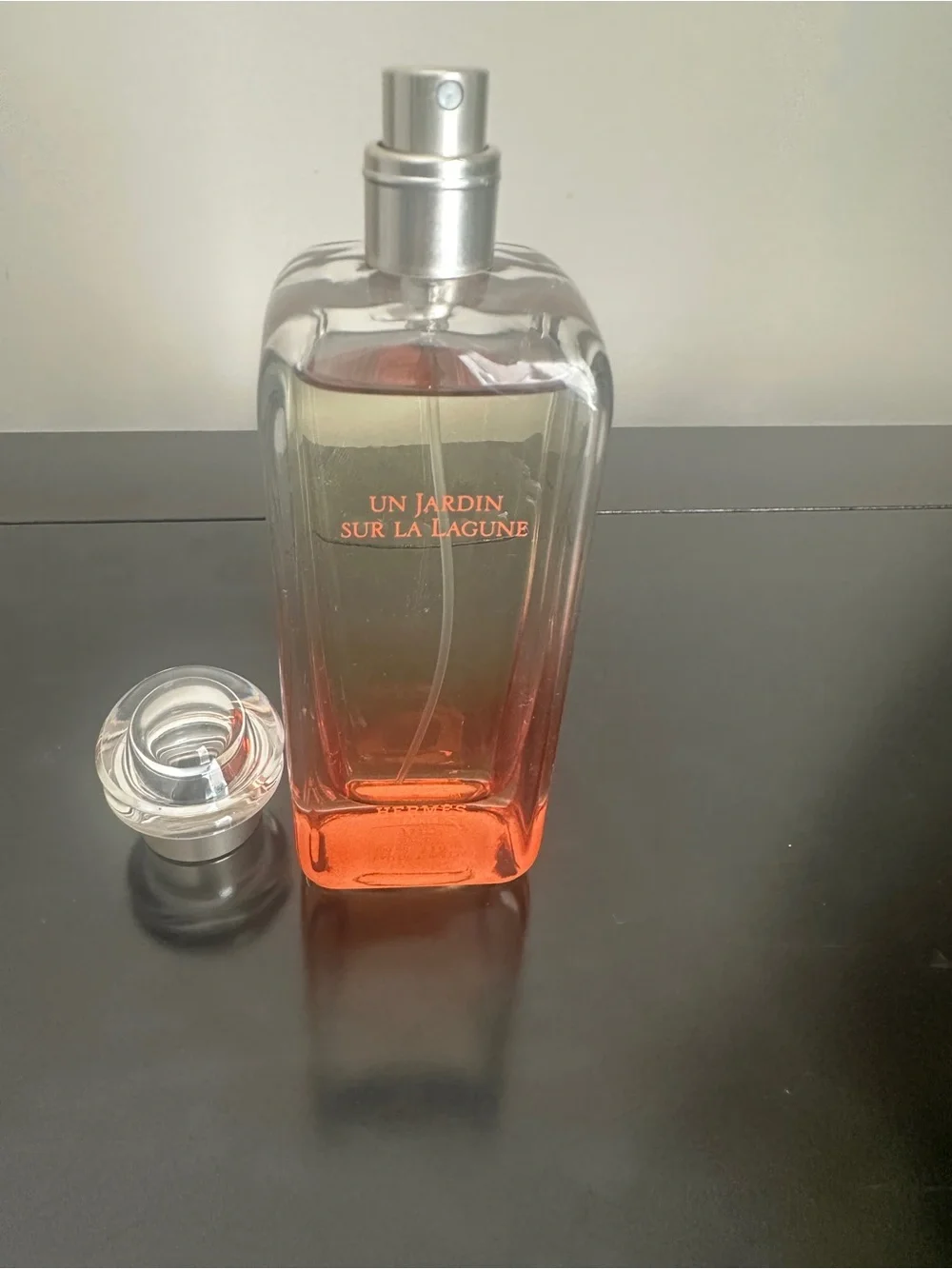 Hermes Un Jardin Sur La Lagune - Clear to Coral Ombre Bottle - Picture 4 of 5